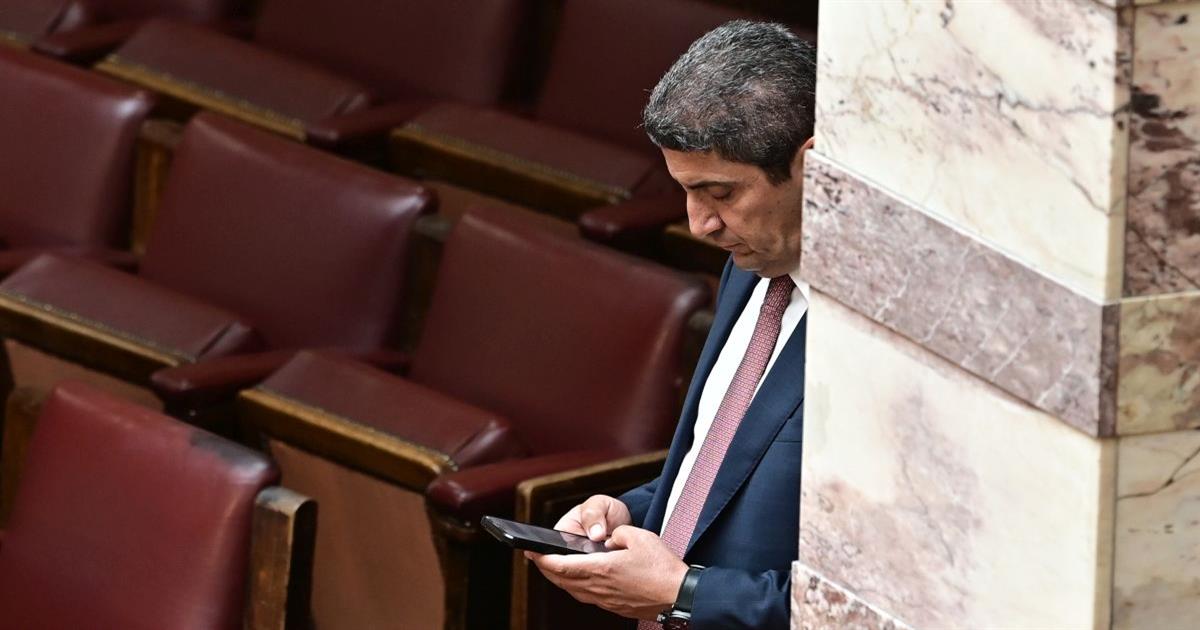Λευτέρης Αυγενάκης: Έστησε «μίνι ΟΠΕΚΕΠΕ» στην Κρήτη αλλά… σύρθηκε σε παραίτηση