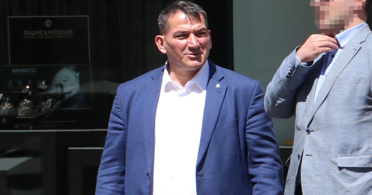 Πύρρος Δήμας για τον τόπο καταγωγής του, τη Χειμάρρα: «Τα χωριά είναι μαραζωμένα, βλέπεις έναν παππού και μία γιαγιά»