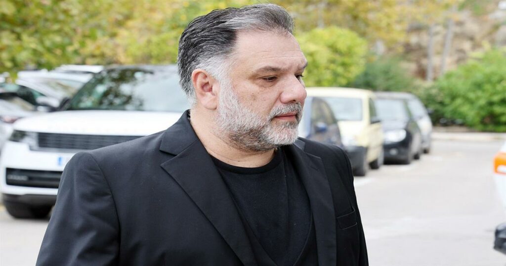 «Μαμά αυτό ήταν, τέλειωσε» – Πέθανε η μητέρα του Γρηγόρη Αρναούτογλου – Τα συγκινητικά του λόγια (video)
