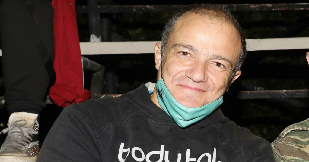 Φώτης Σπύρος: Η πρώτη εμφάνιση μπροστά στις κάμερες μετά την αποκάλυψη για τον καρκίνο του παχέος εντέρου (Βίντεο)