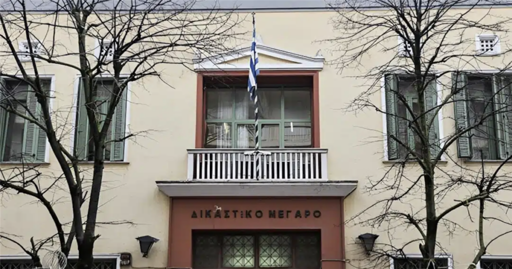 Μητέρα εγκατέλειψε στα δικαστήρια το 9,5 ετών παιδί της με αυτισμό μετά από απόφαση για την επιμέλειά του