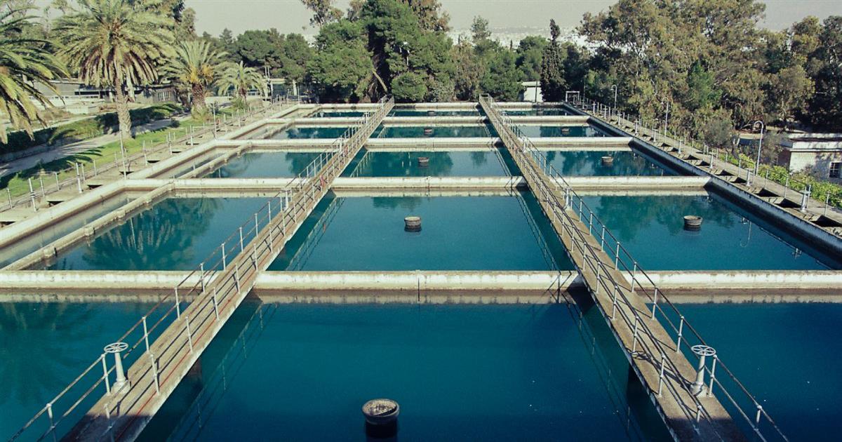 Αυξήσεις – σοκ 32,6% στο νερό: Το «ραβασάκι» της ΕΥΔΑΠ που άναψε φωτιές στους Δήμους και η οργή του Χάρη Δούκα