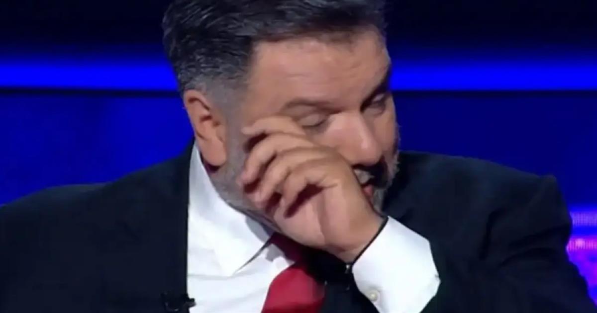 Αρναούτογλου: «Λύγισε» στο πρώτο επεισόδιο του Εκατομμυριούχου μετά το θάνατο της μητέρας του