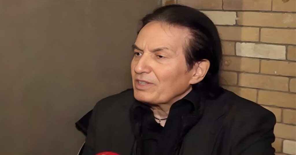 Πασχάλης: «Κι αν βάφω τα μαλλιά μου, θα σας δώσω λογαριασμό;»