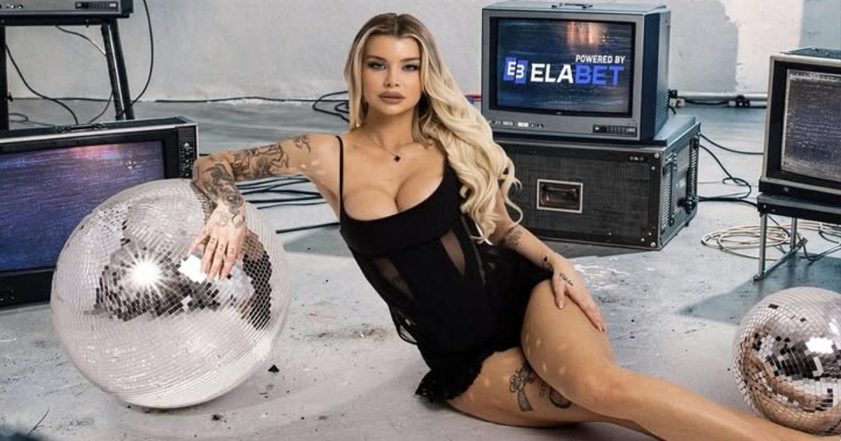 H Modern Cinderella απαντά στο πάνελ της Κατερίνας Καινούργιου: «Αν ήταν έτσι, με τα τόσα πτυχία θα είχες ήδη εκπομπή»