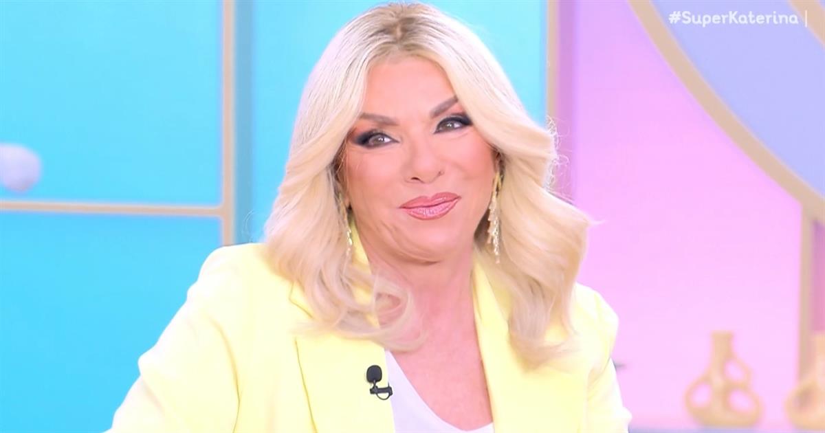 Δάφνη Μπόκοτα: Συγκινήθηκε με την έκπληξη για τα γενέθλιά της στο Super Κατερίνα – Εμφανίστηκε ο γιος της με τούρτα