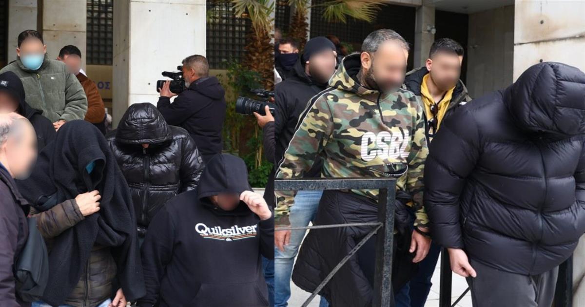 Κύκλωμα ΕΦΚΑ: «Δύο μαγαζιά είναι σε εικονικές εταιρείες, βάλε τρεις μισθοδοσίες» – Απίστευτοι διάλογοι με τον διάσημο TikToker