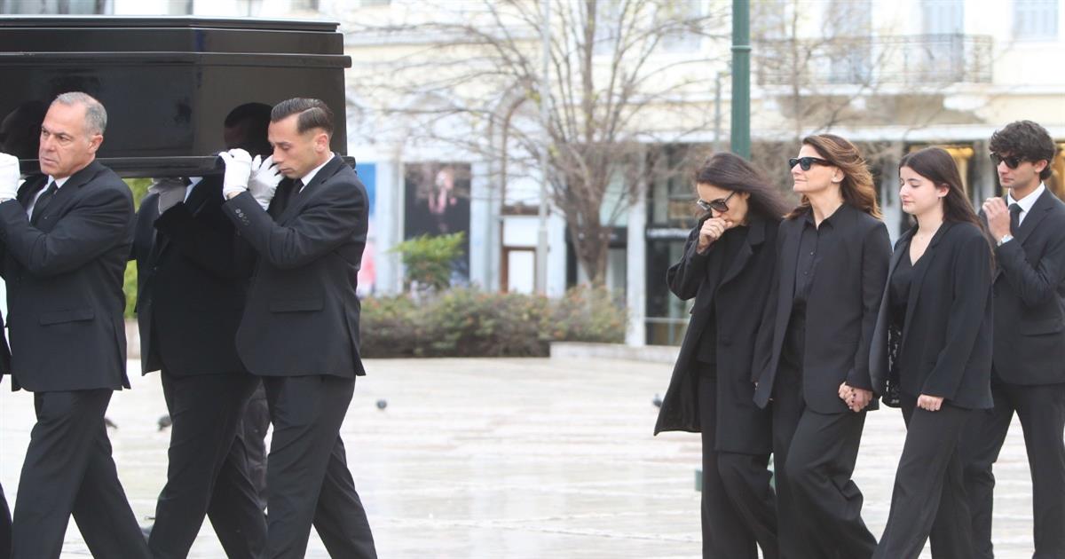 Κηδεία Μαρινέλλας: Με μόνο 50 άτομα η ταφή της – Η επιθυμία της κόρης της, Τζωρτίνας