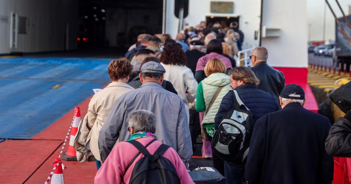 «Φρένο» στις αποδράσεις: Ανεβαίνουν καύσιμα και εισιτήρια – Πώς επηρεάζεται το Πάσχα στο χωριό