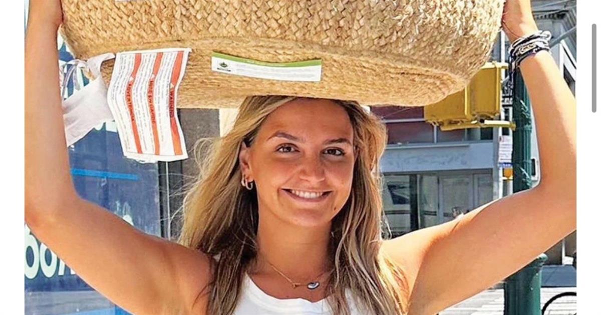Σοφία Μητσοτάκη: Που εργάζεται και τι κάνει στην ζωή της η κόρη του πρωθυπουργού – Σπάνιες φωτογραφίες