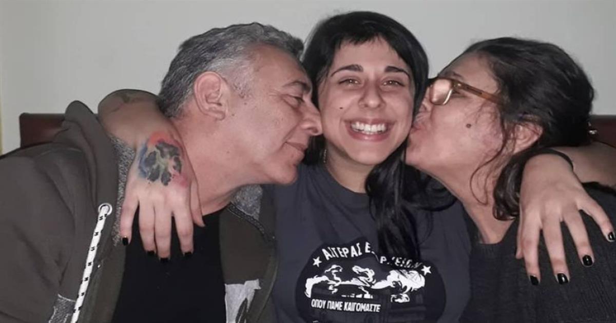 Σοκ και δέος η εξομολόγηση της Super Κικής για τους γονείς της: Κάνανε το εξωφρενικό και δίπλα στο παιδί τους – Τι είχε πει ξανά για τον πατέρα της;