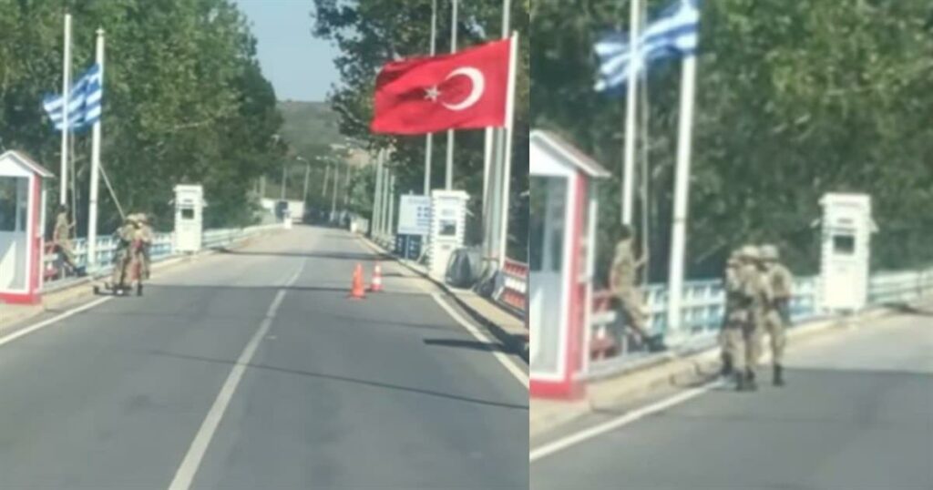 Συγκίνηση στον Έβρο: Η στιγμή που στρατιώτης βοηθάει να ξεδιπλωθεί μπλεγμένη ελληνική σημαία