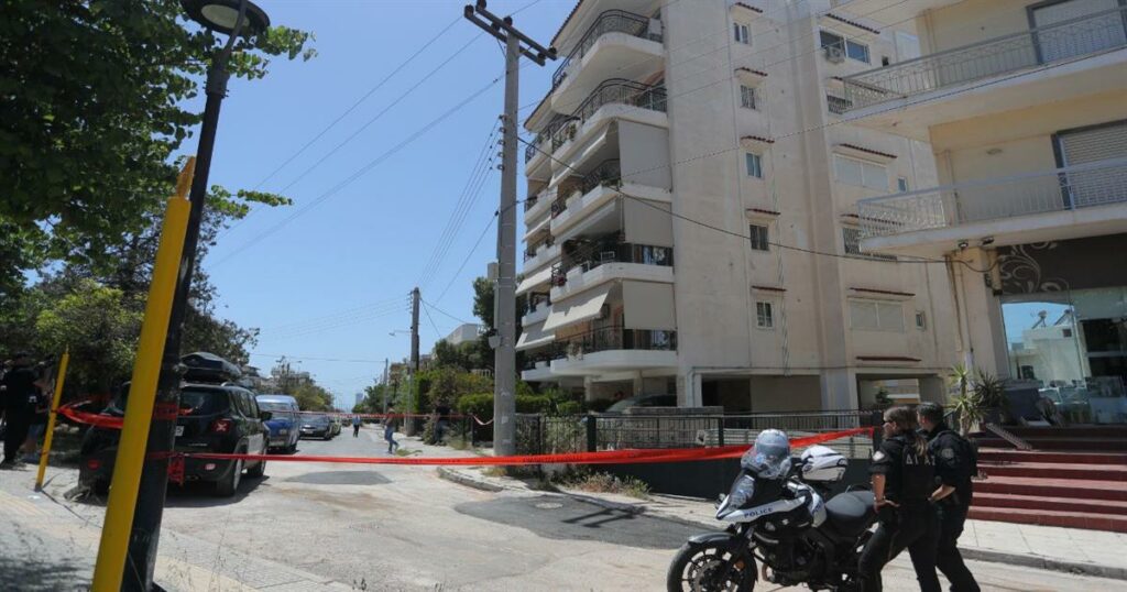 Ηλιούπολη: Το σοκαριστικό σημείωμα των 17χρονων πριν την βουτιά στο κενό – Οι μαρτυρίες που συγκλονίζουν