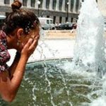 «ΚΟΚΚΙΝΟΣ ΣΥΝΑΓΕΡΜΟΣ»: ΣΕ ΣΟΚ ΟΙ ΜΕΤΕΩΡΟΛΟΓΟΙ, Ο ΦΟΝΙΚΟΣ ΚΑΥΣΩΝΑΣ ΕΡΧΕΤΑΙ ΚΑΙ ΣΤΗΝ ΕΛΛΑΔΑ – ΠΟΤΕ ΣΠΑΕΙ ΡΕΚΟΡ Η ΘΕΡΜΟΚΡΑΣΙΑ ΚΑΙ ΠΟΥ