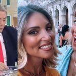 «Έκανε αίσθηση που δεν κάλεσε την κουμπάρα»: Η ατάκα Χασαρόπουλου για Οικονομάκου και Λασκαράκη που συζητούν όλοι