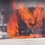 Συναγερμός Τώρα: Φωτιά σε αστικό λεωφορείο γεμάτο επιβάτες