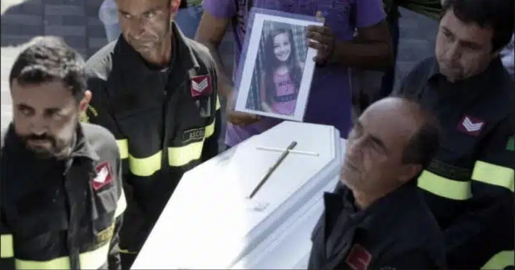 Πυροσβέστες βρήκαν νεκρή τη 9χρονη… Όταν είδαν τι προστάτευε με το σώμα της, λύγισαν όλοι