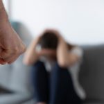 Φρίκη στην Καλλιθέα: 28χρονος ξυλοκόπησε την έγκυο σύντροφό του – Το μωρό δεν τα κατάφερε