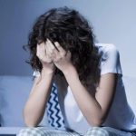 Τι σημαίνει όταν ξυπνάτε μέσα στη νύχτα και πώς να κοιμάστε καλύτερα