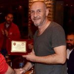 Ιδιωτική παραλία, πέτρα παντού, τεράστιος κήπος: Πωλείται η βίλα του Αλέκου Αλεξανδράκη στη Νέα Πέραμο – Η τιμή και η πασίγνωστη ταινία της Αλίκης που είχε γυριστεί εκεί