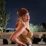 Είναι 68, δείχνει κοριτσάκι: Η Άννα Βίσση ποζάρει με μπικίνι, χωρίς φίλτρα & ρετούς και «βάζει» σε όλες τα γυαλιά