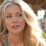 Κρυφός Παράδεισος: Το εξοχικό της Σμαράγδας Καρύδη στην Αίγινα είναι βγαλμένο μέσα από περιοδικό