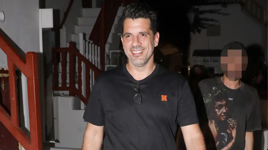 Χαμός στη συναυλία του Φέρρη: Η “κίνησή” του Φέρρη πάνω στη σκηνή που πρόδωσε πως τα είχε τσούξει λίγο παραπάνω