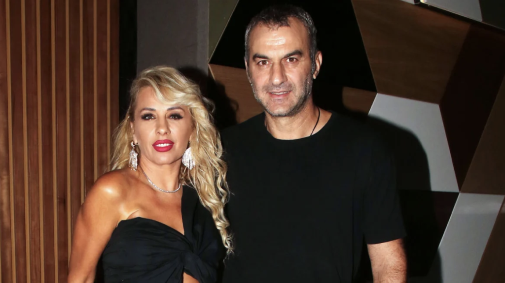 Έγινε χθες το μνημόσυνο για τα σαράντα της Μαστροκώστα: Το μοιρολόι του Δέλλα πάνω από το μνήμα «τσάκισε» κόκαλα – «Καρδιά μου δεν σε…»