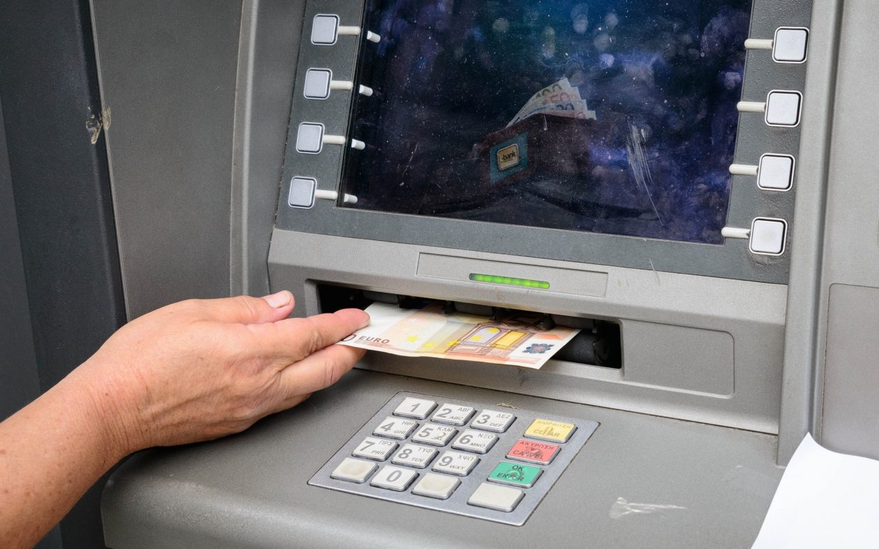 Μεγάλη ανάσα για 350.000 συνταξιούχους: Αναδρομικά έως 7.485€ – Δείτε αν είστε στους δικαιούχους