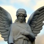 7 σημάδια ότι ο φύλακας άγγελός σας θέλει να επικοινωνήσει μαζί σας