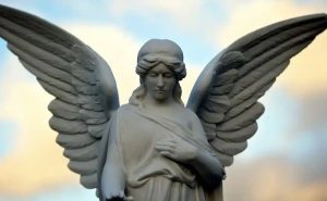 7 σημάδια ότι ο φύλακας άγγελός σας θέλει να επικοινωνήσει μαζί σας