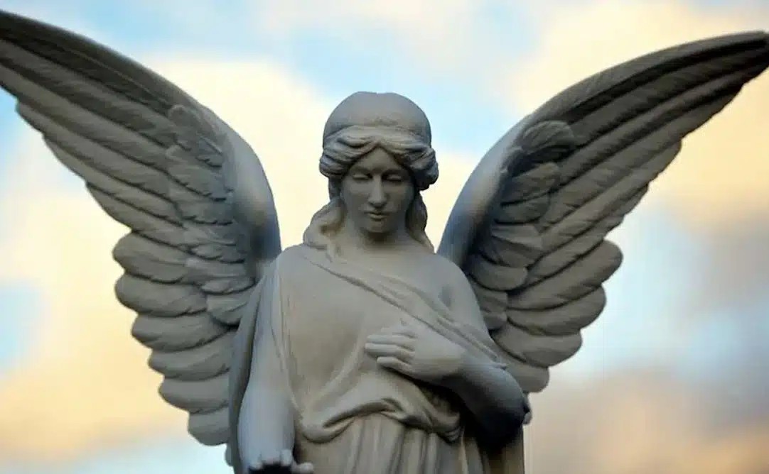7 σημάδια ότι ο φύλακας άγγελός σας θέλει να επικοινωνήσει μαζί σας