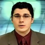 Αγνώριστος πασίγνωστος Έλληνας παρουσιαστής – Το σπάνιο βίντεο από την πρώτη του εμφάνιση στην τηλεόραση