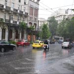 Ξεχάστε τον καύσωνα, θα βάλουμε ζακέτα: Ξαφνική «βουτιά» του υδραργύρου και ισχυρές καταιγίδες – «Χτυπά» από ώρα σε ώρα νέο κύμα κακοκαιρίας