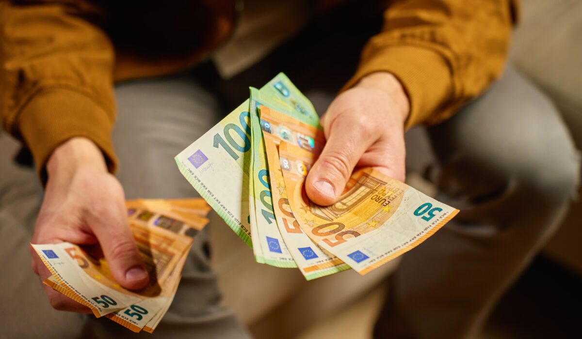 ΥΠΕΡΟΧΑ ΝΕΑ: ΕΚΤΑΚΤΟ ΕΠΙΔΟΜΑ ΓΙΑ ΧΙΛΙΑΔΕΣ ΕΛΛΗΝΕΣ – ΠΟΙΟΙ ΘΑ ΛΑΒΟΥΝ ΧΡΗΜΑΤΑ ΜΕΧΡΙ ΤΕΛΟΣ ΑΥΓΟΥΣΤΟΥ