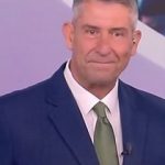 Άκης Παυλόπουλος: Με δάκρυα η τελευταία του ημέρα στον ΣΚΑΪ – Η στιγμή που συγκίνησε τους πάντες