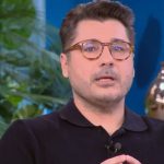 Λάμπρος Κωνσταντάρας: Ούρλιαζε στο κέντρο της Γλυφάδας – «Καμαρώστε μια @@@@@» – Όταν κατέλαβαν τι έγινε όλοι τον χειροκρατούσαν