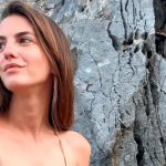 Γυναικάρα δίχως ανάγκη από φίλτρα και μακιγιάζ: Η Αναστασία Παντούση με μαγιό είναι το απόλυτο όνειρο