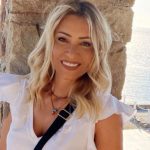 Καλοκαιρινή οπτασία: Η Λένα Παπαδοπούλου φόρεσε το μπικίνι της & τρέλανε τους λουόμενους με το κορμί της