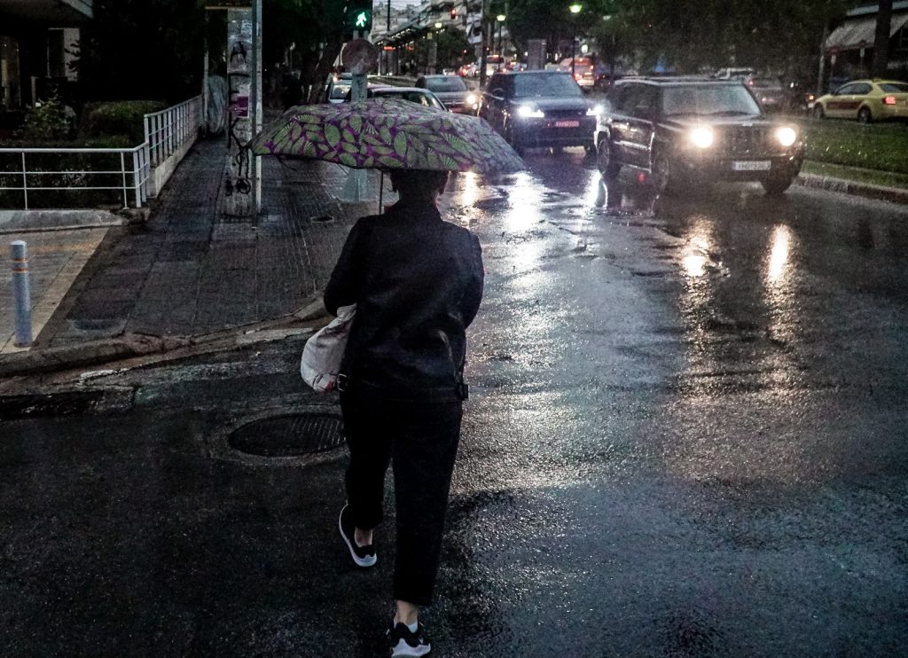Ξεχάστε τον ήλιο και την ζέστη: Ξεκινάει διήμερο με επικίνδυνες καταιγίδες -Άσχημα νέα για όσους θα βρίσκονται σε αυτές τις περιοχές