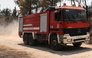 Έκτακτο Τώρα: Μεγάλη φωτιά σε νησί – Σηκώθηκαν εναέρια μέσα – Σε πανικo τουρίστες και κάτοικοι