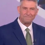 Άκης Παυλόπουλος: Με δάκρυα η τελευταία του ημέρα στον ΣΚΑΪ – Πώς χαιρέτησε κοινό και συνεργάτες
