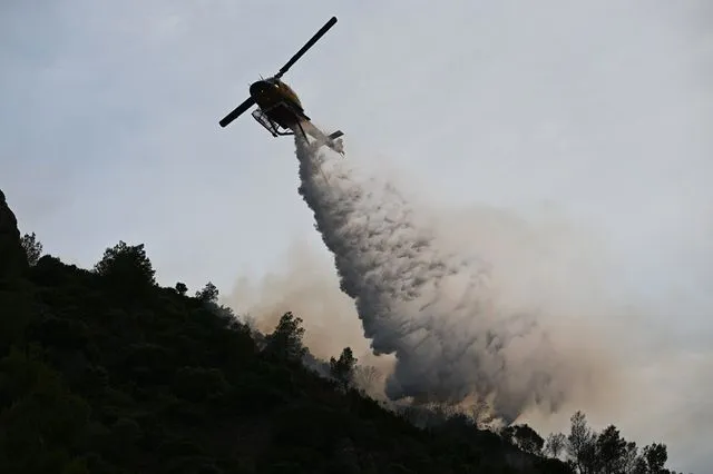 ΣΥΝΑΓΕΡΜΟΣ ΤΩΡΑ: ΝΕΑ ΜΕΓΑΛΗ ΠΥΡΚΑΓΙΑ ΚΑΙΕΙ ΤΗ ΧΩΡΑ ΜΑΣ – ΗΧΗΣΕ ΤΟ 112 – ΣΤΗ ΜΑΧΗ ΚΑΙ ΕΛΙΚΟΠΤΕΡΟ