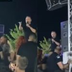 Σταμάτης Γονίδης: Άγριο ξύλο σε συναυλία του – «Ένας μαλ@κας θα χαλάσει 1.000 άτομα! Άντε γαμ@σου να πούμε» (Βίντεο)