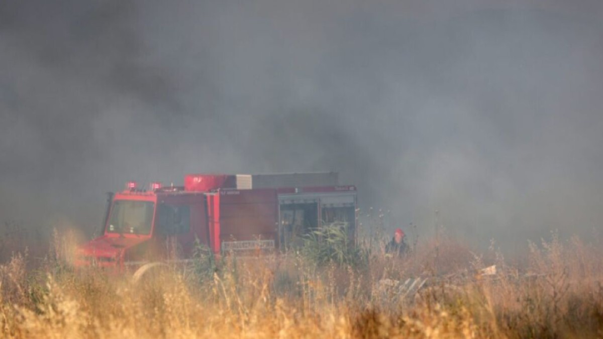 Νέα μεγάλη φωτιά τώρα: Σε ετοιμότητα οι κάτοικοι, δύσκολη μάχη