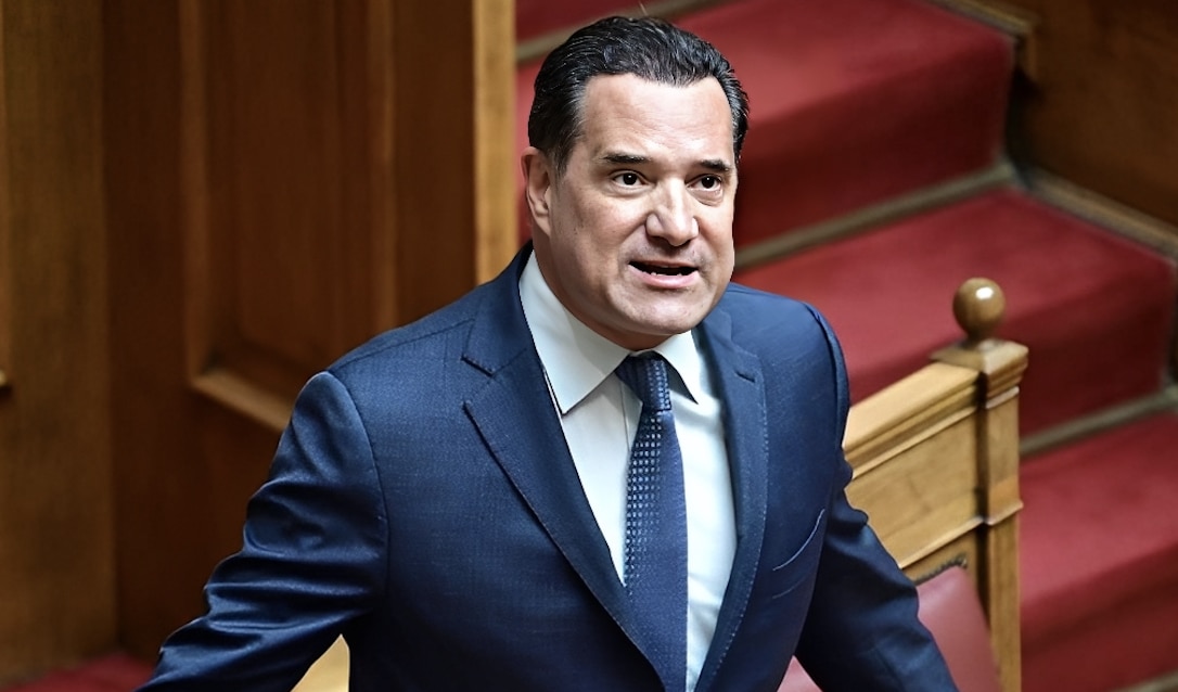 Άδωνις: «Στα 8 από τα 10 νοσοκομεία με περιμένουν με λουλούδια»