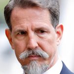 Θα ψηφίζατε ποτέ ένα κόμμα με υποψήφιο τον Παύλo Ντε Γκρες;