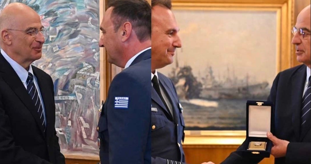 Συνάντηση Δένδια με τον πιλότο που έκανε την αναγκαστική προσγείωση του F-16 στην Ζάκυνθο
