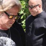 Κηδεία Λορέντζο Καριέρε: Στο «ύστατο χαίρε» οι Φίλοι για πάντα – Πλήθος επωνύμων από Σεφερλή μέχρι Βουρλιώτη