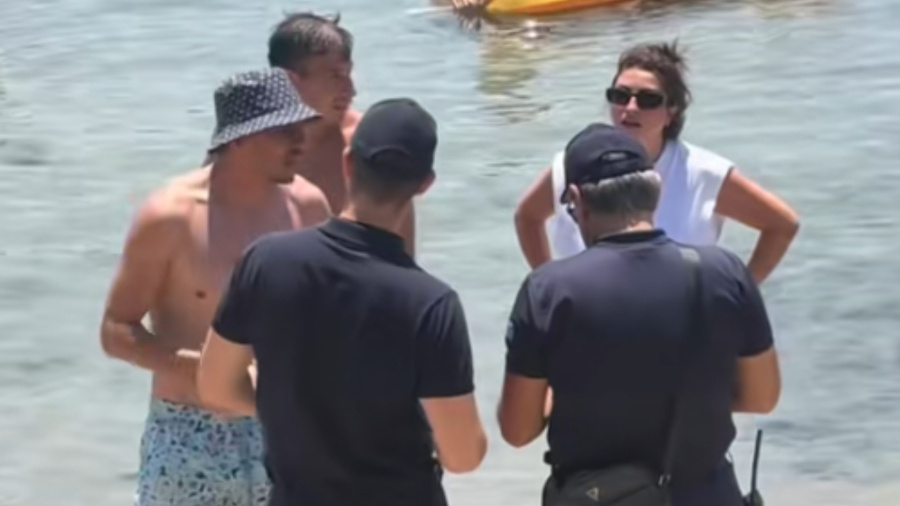 Πήγε για SUP και δεν φανταζόταν τι θα ακολουθούσε – Άφωνοι οι λουόμενοι όταν είδαν την αστυνομία